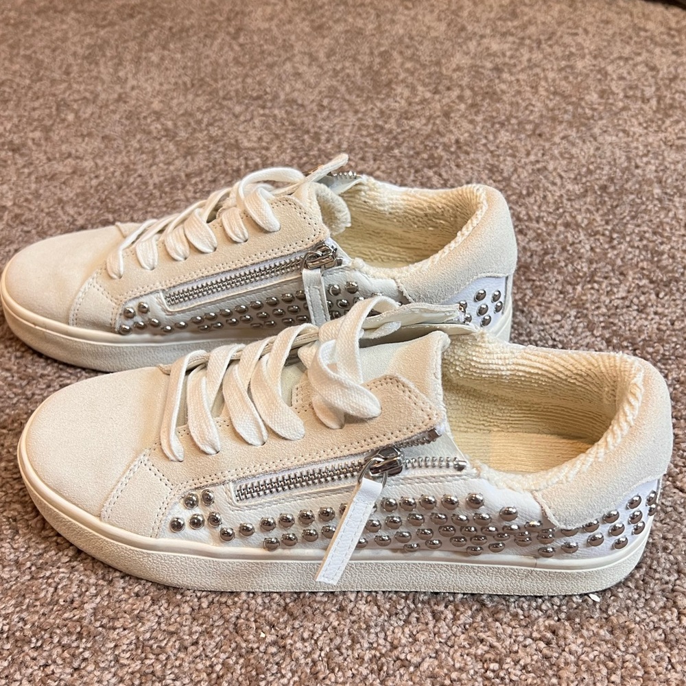 Steve Madden Parka Studded Sneaker